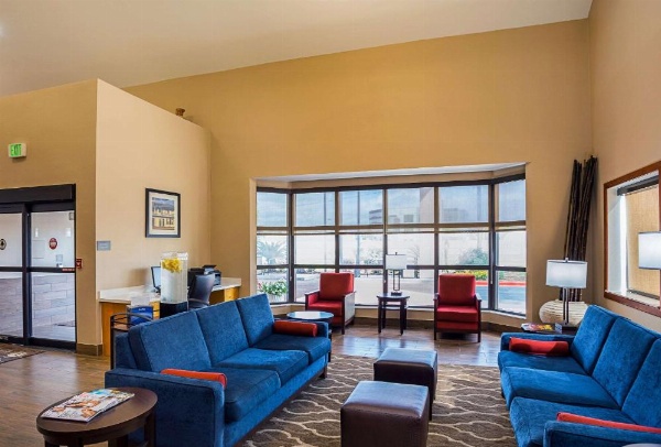 Comfort Inn University Area image 5